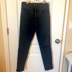 Banana Republic Black highrise skinny Jean ripped